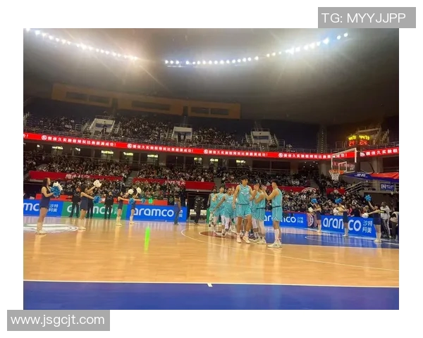 体育MC创新助力赛事氛围提升 打造全新观赛体验与互动模式 体育MC创新助力赛事氛围提升 打造全新观赛体验与互动模式