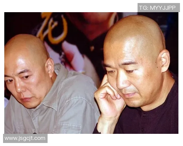 中国足球明星演员的多重身份与影响力探讨 中国足球明星演员的多重身份与影响力探讨