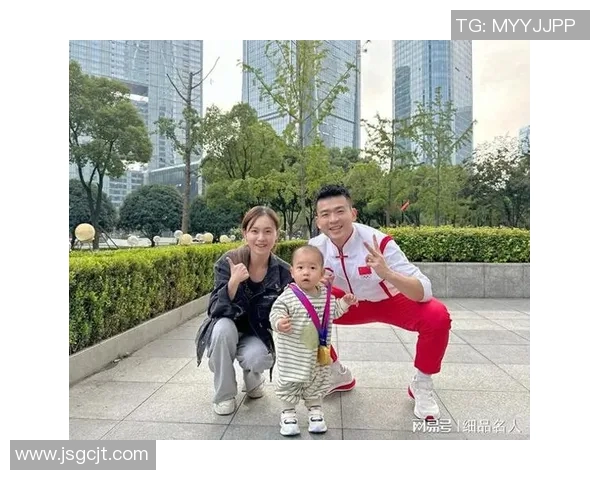 刘芳专访：从羽毛球新星到冠军背后的心路历程与成长故事